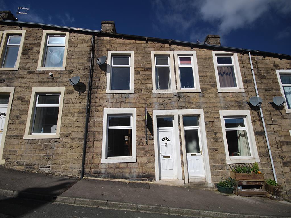 3 bedroom terraced house To Let in Barnoldswick - Main Image